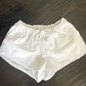 Vineyard Vines EUC size XXS women’s shorts.